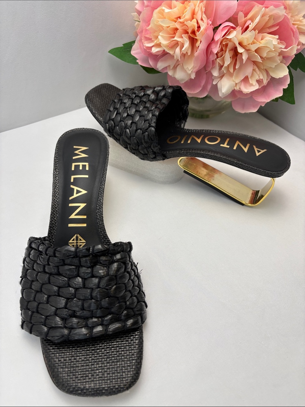 ANTONIO MELANI Womens 9.5 Black Woven Slide Sandals/Gold Accent Heel#726